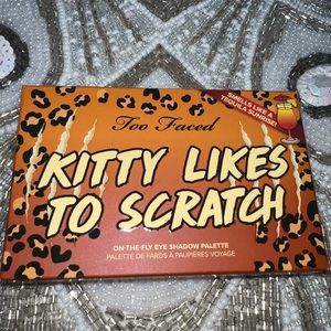 Too faced kitty likes to scratch palette